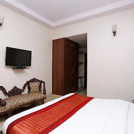 Oyo 5401 Hotel Mid Town Nuova Delhi Esterno foto