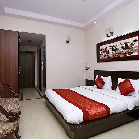 Oyo 5401 Hotel Mid Town Nuova Delhi Esterno foto