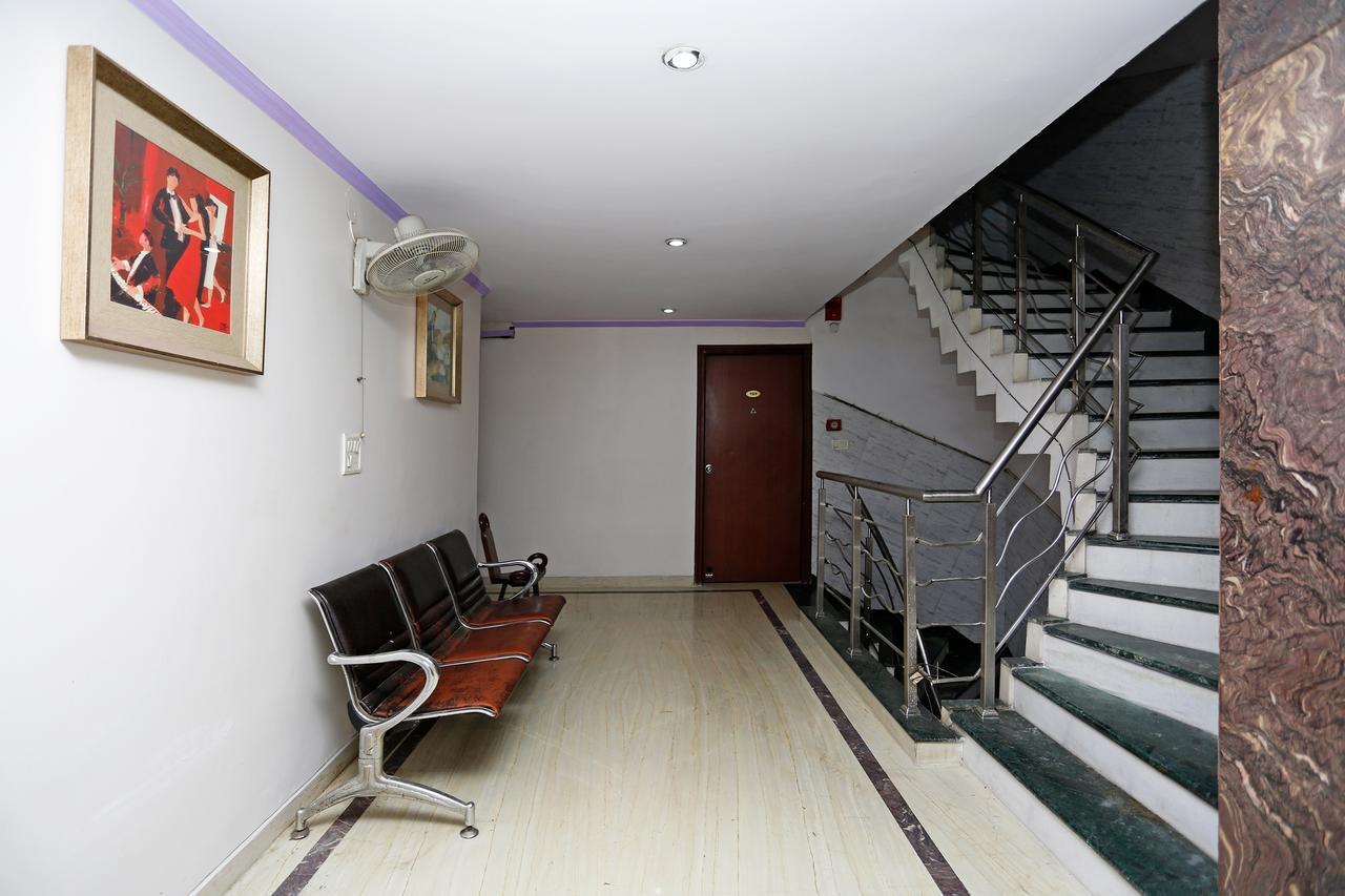 Oyo 5401 Hotel Mid Town Nuova Delhi Esterno foto