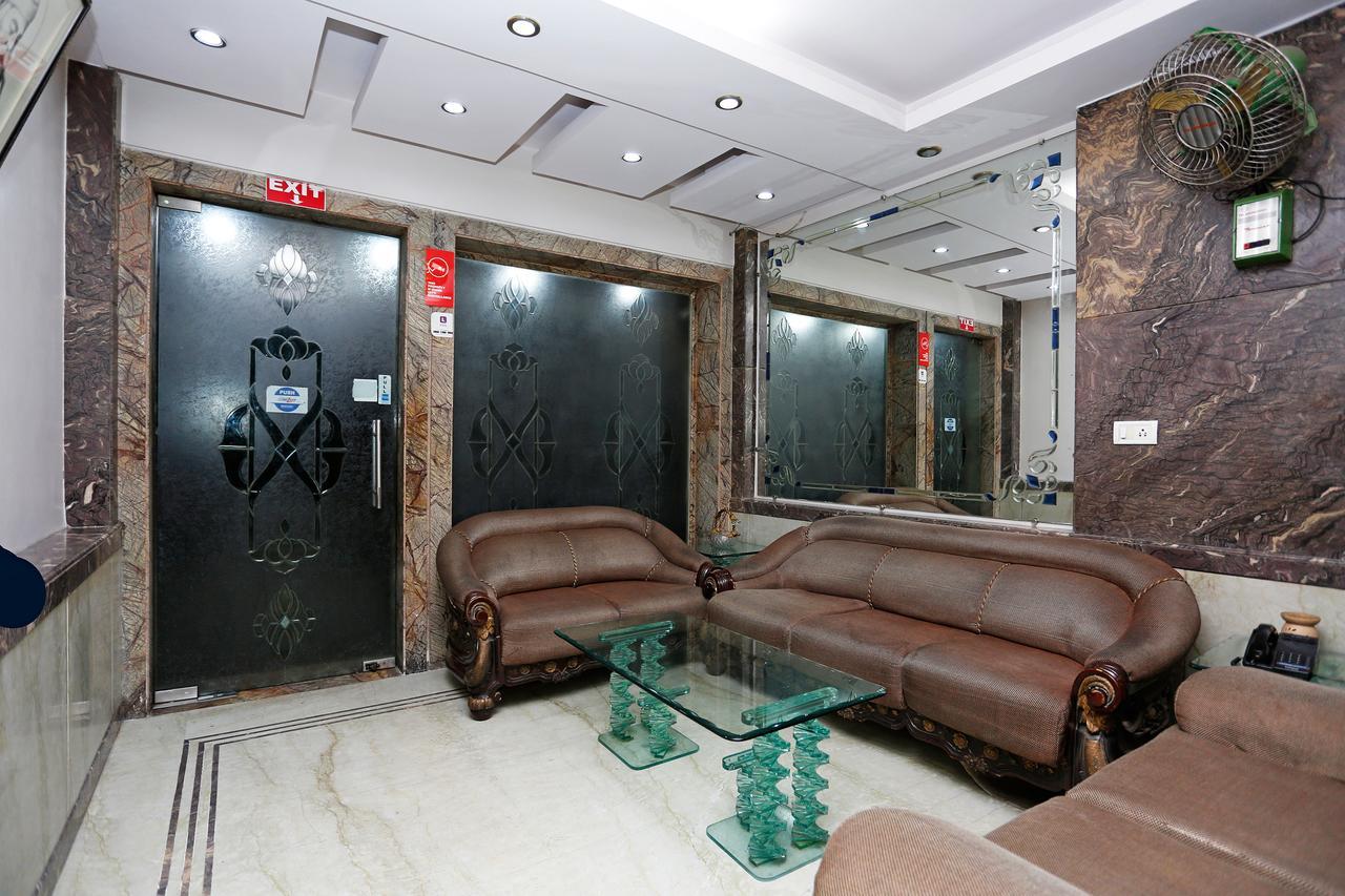 Oyo 5401 Hotel Mid Town Nuova Delhi Esterno foto