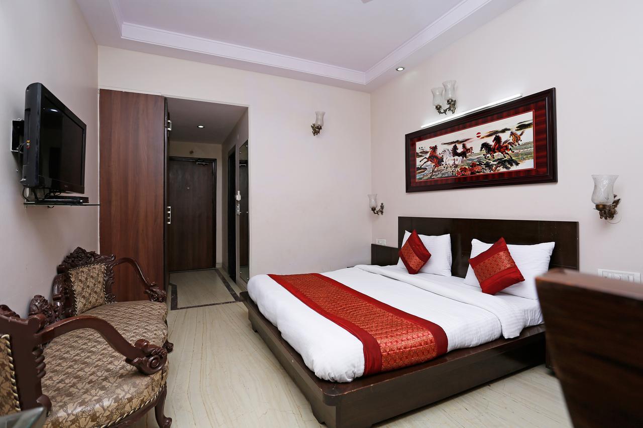 Oyo 5401 Hotel Mid Town Nuova Delhi Esterno foto