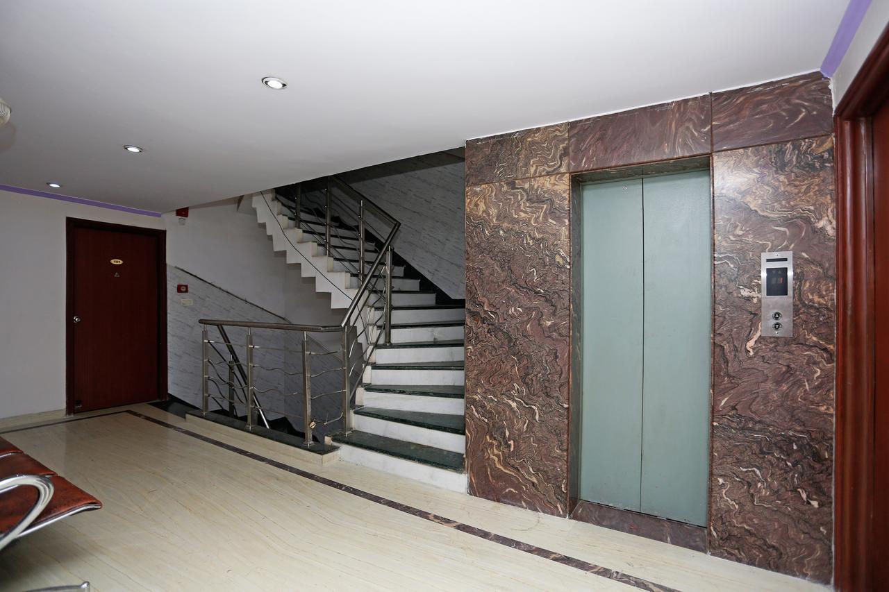 Oyo 5401 Hotel Mid Town Nuova Delhi Esterno foto